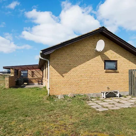 Three-bedroom Holiday In Ringkobing 2 Søndervig